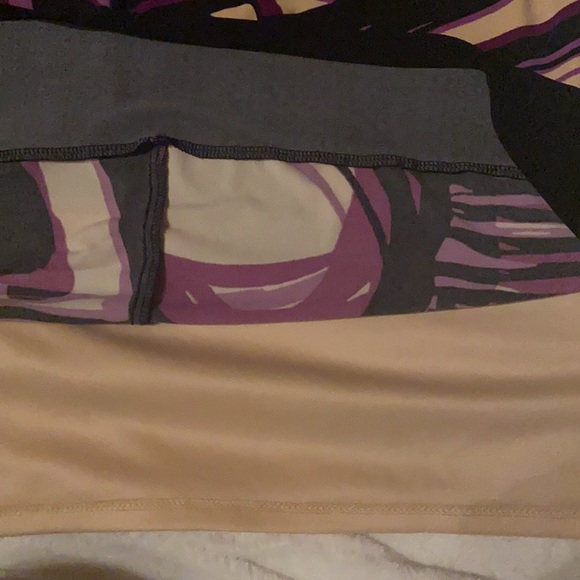 Cute Jones New York Ruched Front Size 6 Multi Color Purple Black Cream SLIMMING - Picture 11 of 11